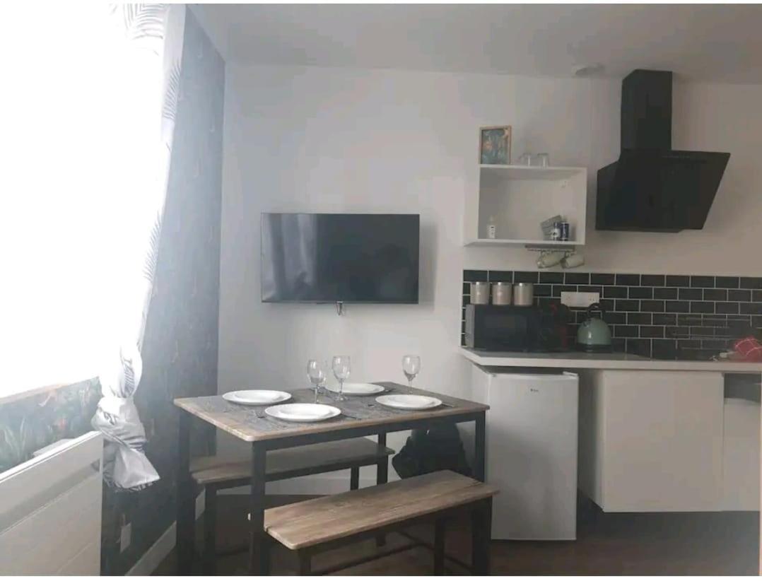 La Nouvelle-Orleans - Hyper-Centre- 2Mn Sncf - Wi-Fi Netflix Gratuit Lägenhet Niort Exteriör bild